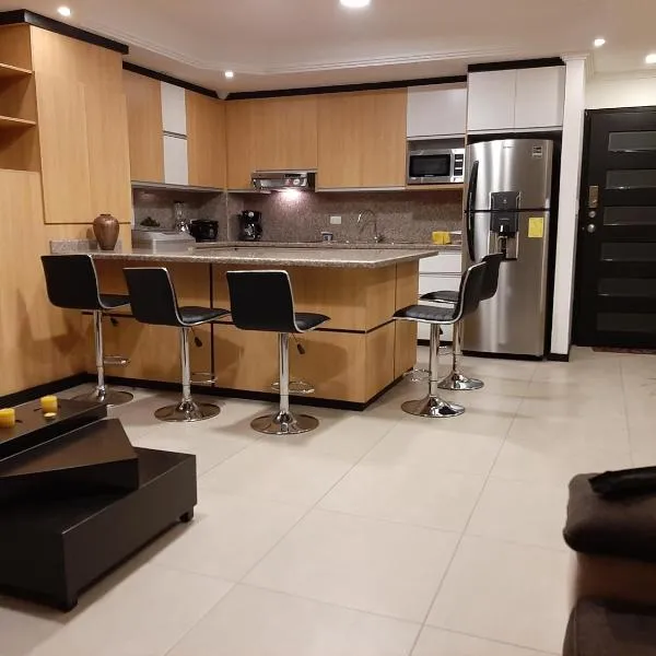 Condominio La Victoria, Departamento en Cuenca 1，位于昆卡的酒店