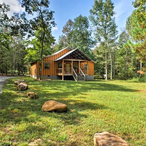 Peaceful Cabin Near Little River Canyon!，位于Gaylesville的酒店