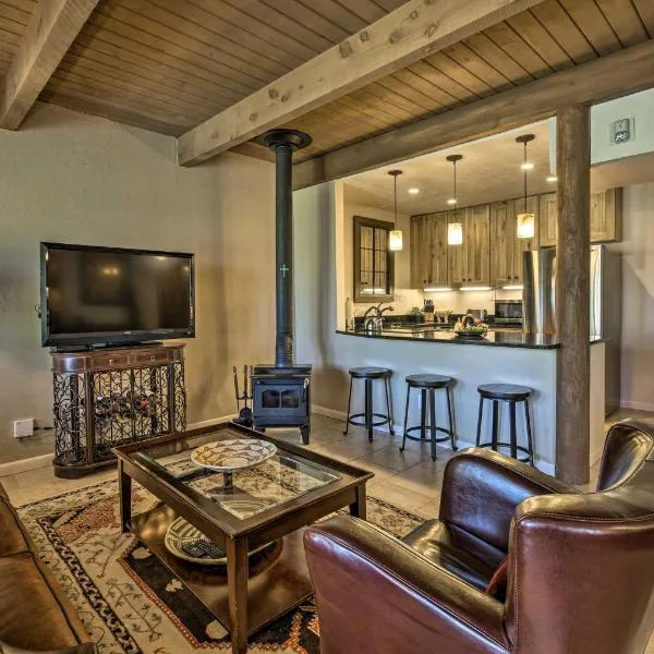 Walkable Adobe-Style Abode with Community Amenities!，位于圣达菲的酒店