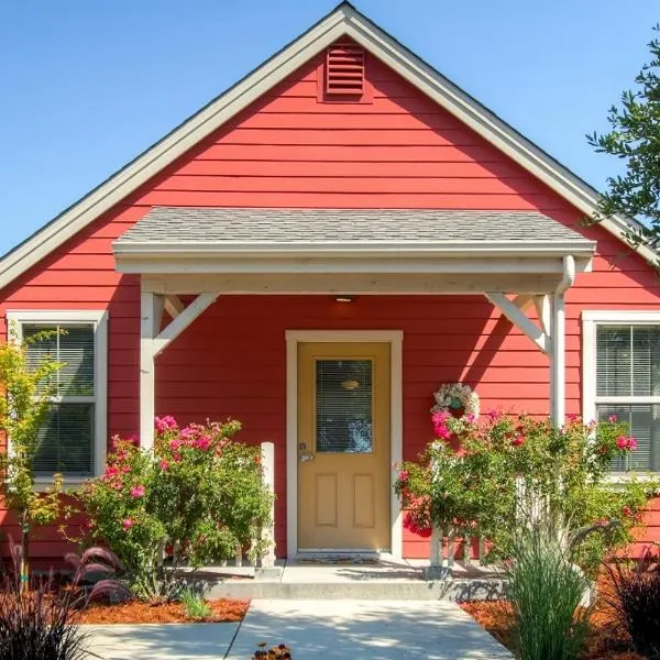 Serene Bungalow-Style Home in Point Reyes Station!，位于因弗内斯的酒店