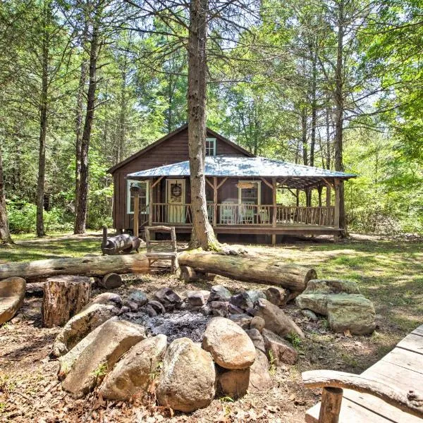 Clearwater Cabin on 10 Acres with Trout Stream!，位于Monterey的酒店