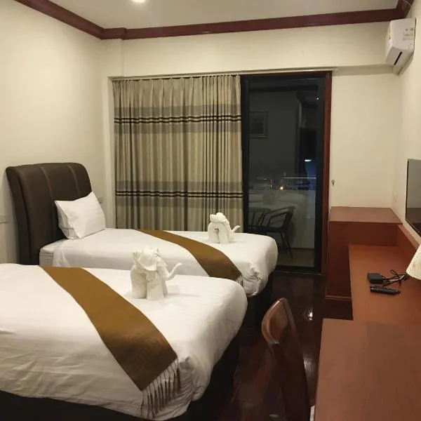 Nakhone Champa Hotel，位于巴色的酒店