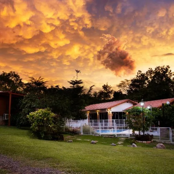 Vista Alegre Natural Resort - Bungalows，位于比亚里卡的酒店
