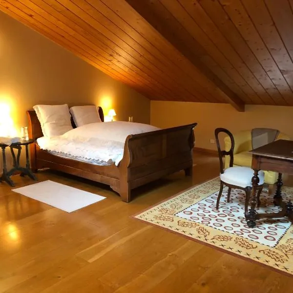 Vaste chambre proche Toulouse dans Toulousaine 18ème，位于Bouloc的酒店