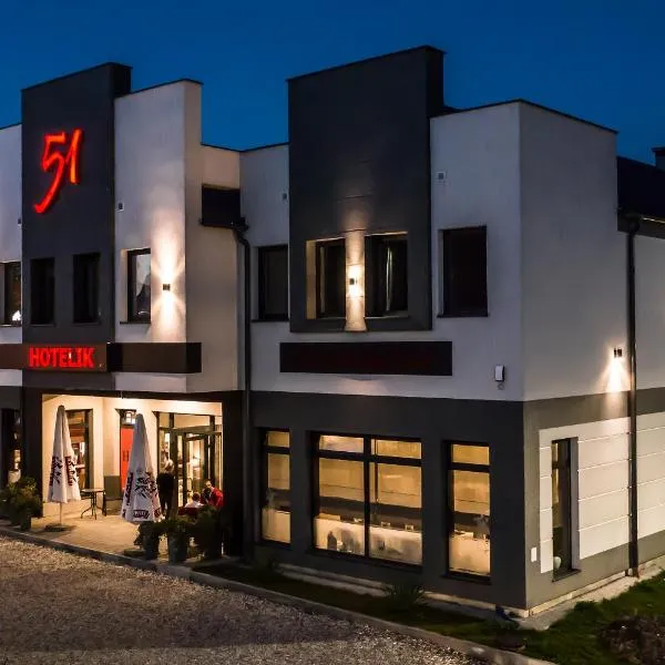 Hotelik 51，位于Sałkowice的酒店