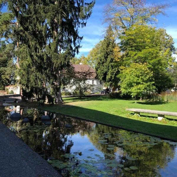 Boutique Hotel Zum Oberjäger, Schloss Lackenbach，位于Lackenbach的酒店