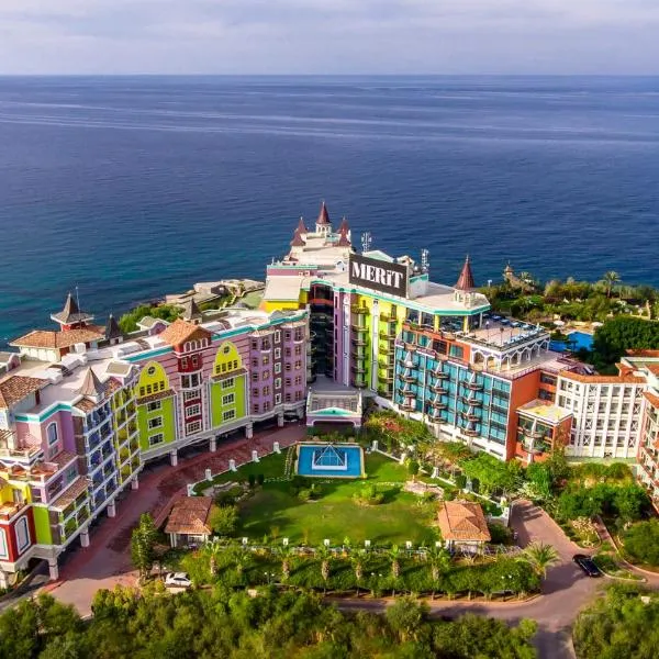 Merit Crystal Cove Hotel Casino & SPA，位于凯里尼亚的酒店