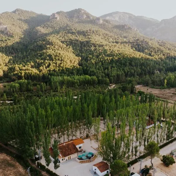 Complejo Rural Rio Tus，位于耶斯特的酒店