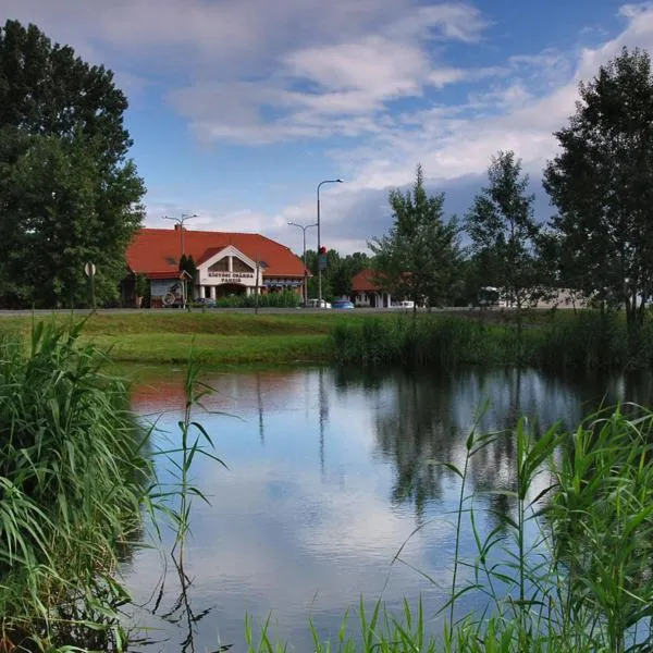 Kígyósi Csárda & Panzió，位于Harta的酒店