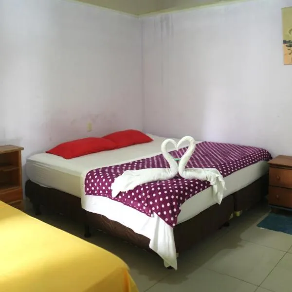 Cabinas El Muellecito，位于托尔图格罗的酒店