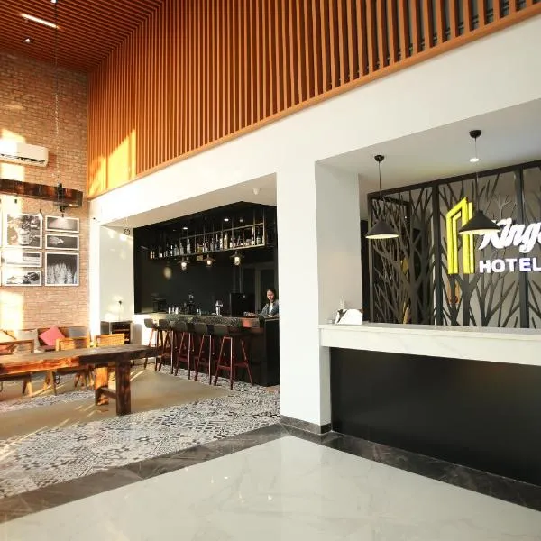 KingSales Hotel，位于Ðống Thôn的酒店