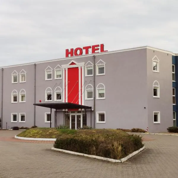 Hotel Holidays，位于Drzeńsko的酒店