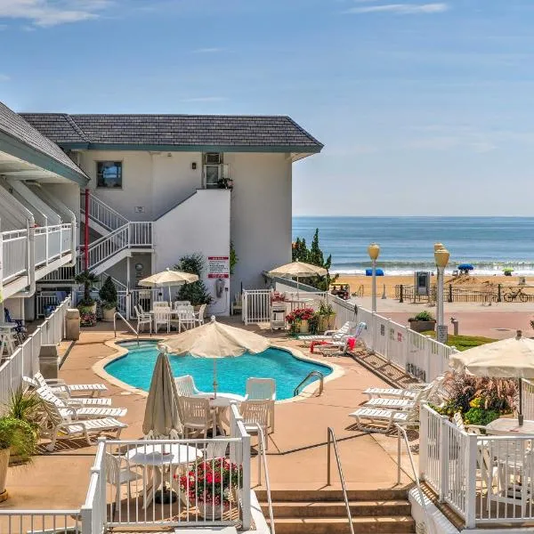 Oceanfront Resort Studio on Virginia Beach!，位于弗吉尼亚海滩的酒店