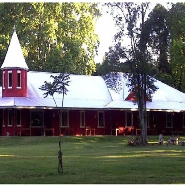 Estancia La Dulce - Casa principal Casco，位于Roque Pérez的酒店