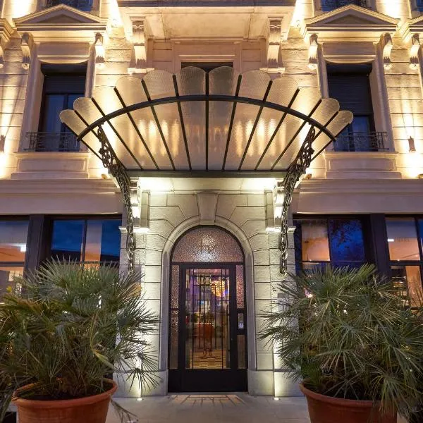 Hotel Victoria，位于Saint-Romain-de-Lerps的酒店