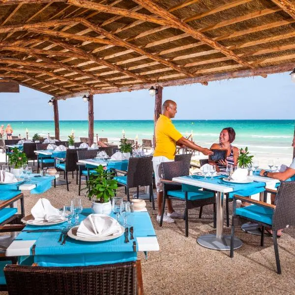 Palm Beach Club Marmara Djerba，位于Ḩawmat al Badawīyīn的酒店