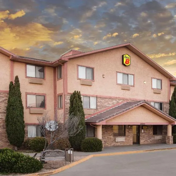 金曼速8酒店，位于Golden Valley, AZ的酒店