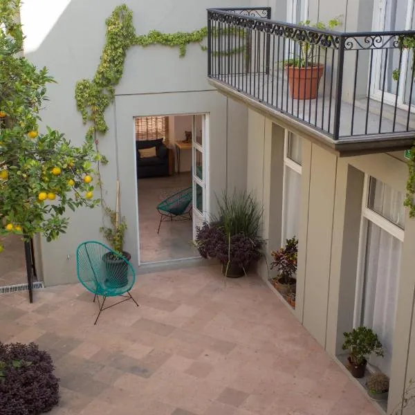 Hotel Mamá Carlota，位于克雷塔罗的酒店