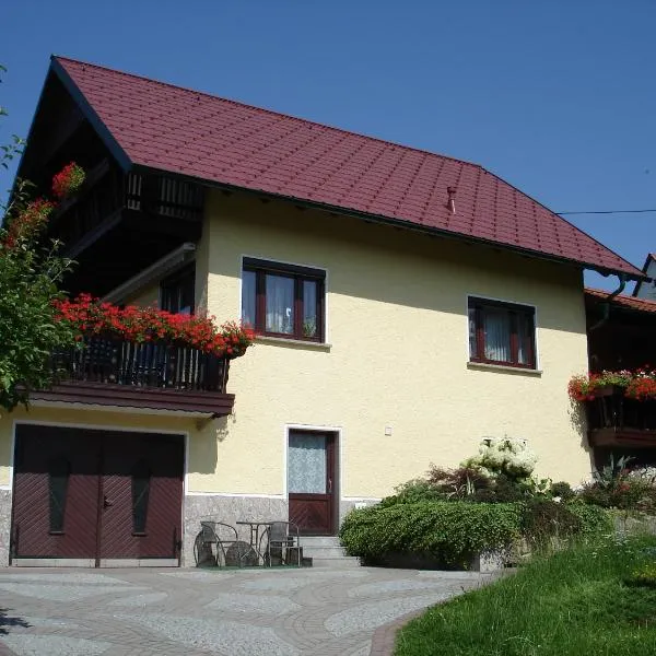 Haus am Sonnenhang，位于Fambach的酒店