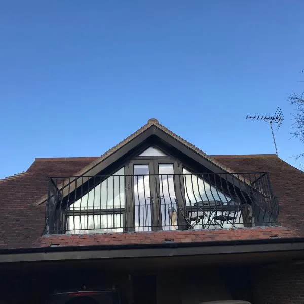 Hunters Hide Apt，位于利特尔的酒店