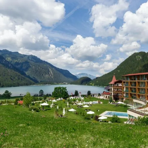 Romantik Resort & SPA Der Laterndl Hof，位于哈尔登熙的酒店