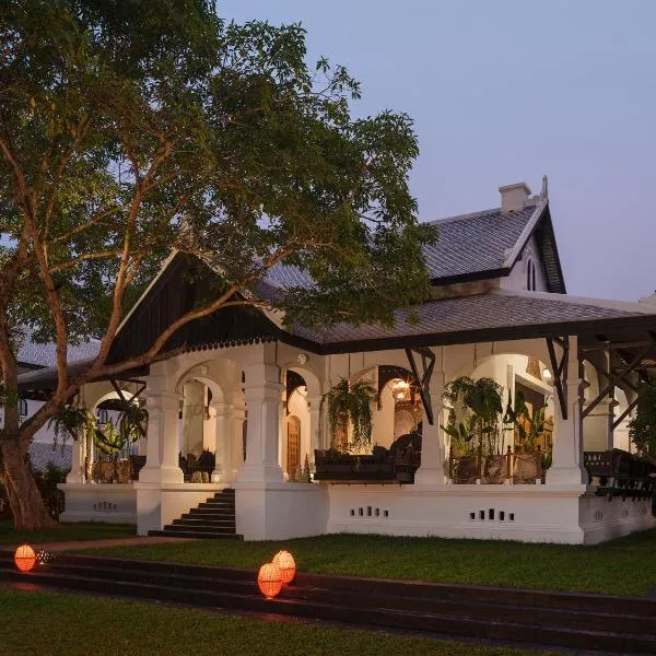 红木琅勃拉邦酒店，位于Ban Tat的酒店