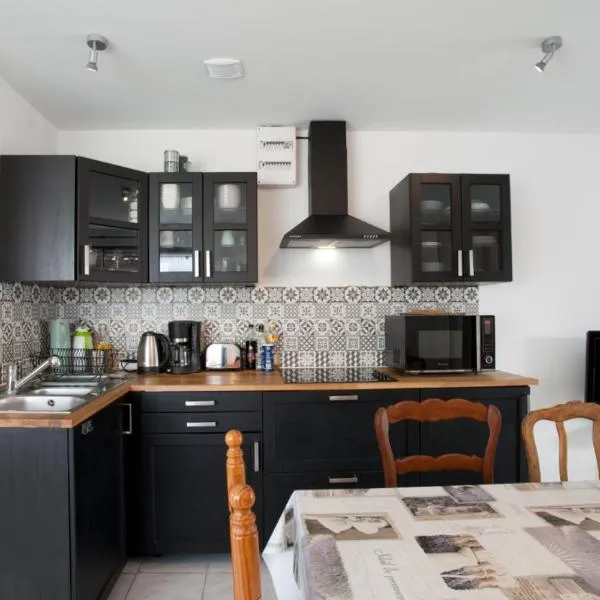 Gîte du Charme Provençal，位于Sénas的酒店