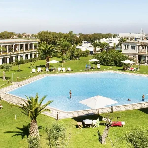 Porto Romano - The Marina Resort，位于菲乌米奇诺的酒店