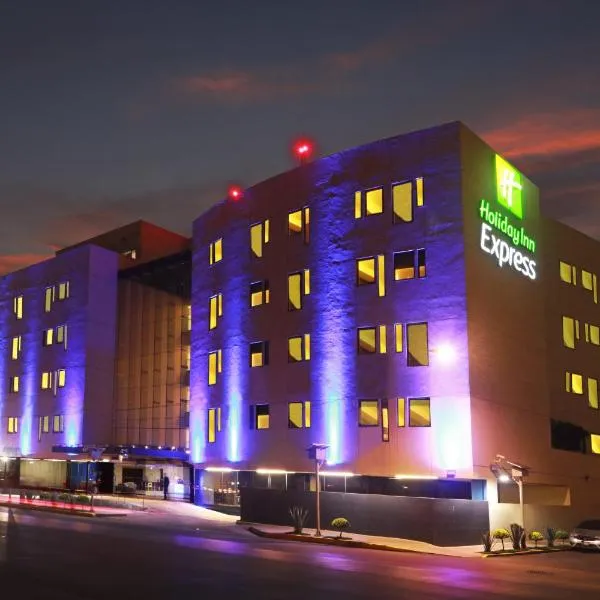 墨西哥机场智选假日酒店，位于Juárez Pantitlán的酒店