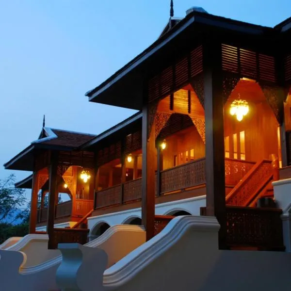 坤坤王度假酒店，位于湄旺的酒店