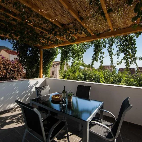 Guesthouse Ksenija，位于科米扎的酒店