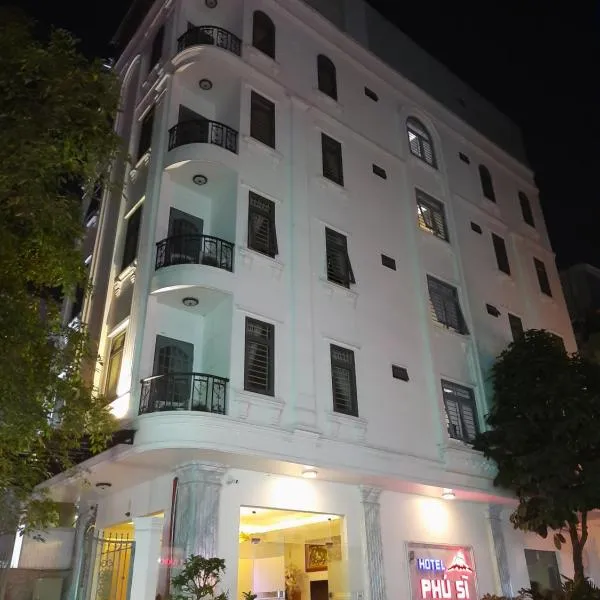 Hotel Phú Sĩ，位于Bến Lức的酒店