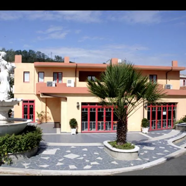卡斯特尔莫纳多酒店，位于蒙泰罗索的酒店
