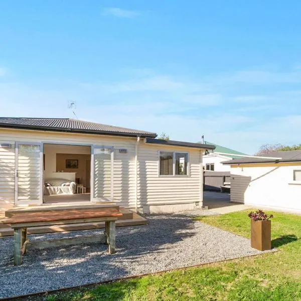 30 Cologne - Martinborough Holiday Home，位于马丁伯勒的酒店