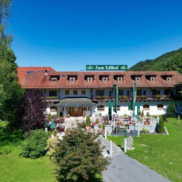 艾迪尔沃夫酒店，位于Salzweg的酒店
