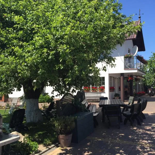 W Ciemno，位于Ciemno的酒店