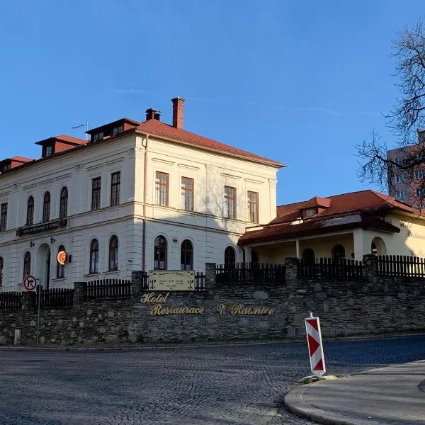 Hotel U Radnice Aš，位于Krásná的酒店