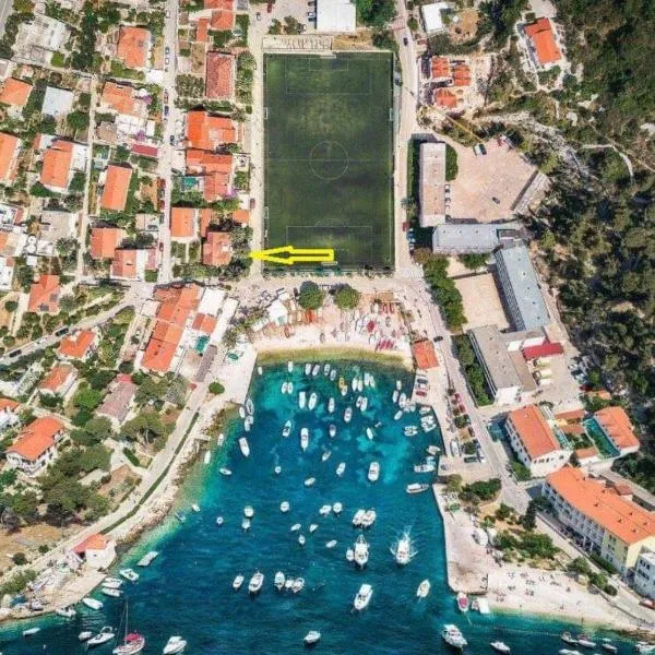 多莫斯马里尼公寓，位于赫瓦尔的酒店