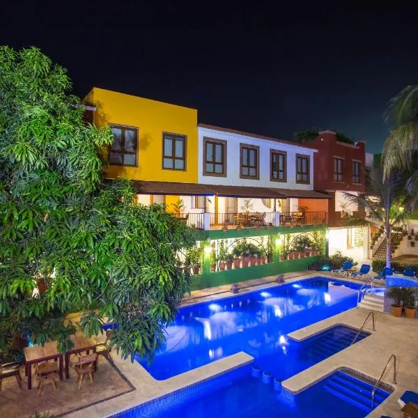 El Pueblito Sayulita - Colorful, Family and Relax Experience with Private Parking and Pool，位于萨尤利塔的酒店
