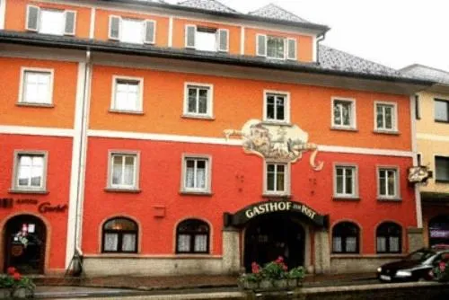 祖尔邮政盖斯霍夫酒店，位于施特拉斯瓦尔兴的酒店