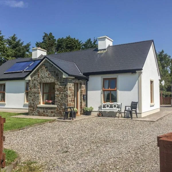 Cloonkee Cottage，位于Crossmolina的酒店