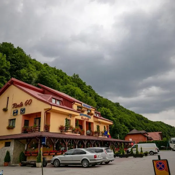 Pensiune Restaurant ROUTE60，位于Valcău de Sus的酒店