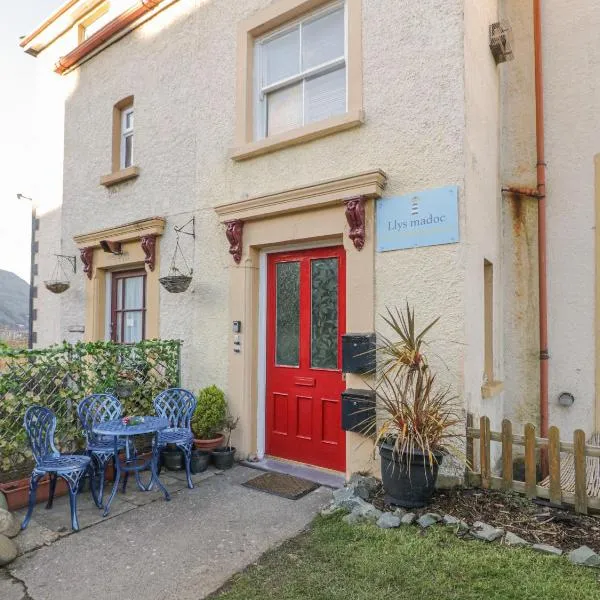 Llys Madoc, First Floor Flat，位于Penmaen-mawr的酒店