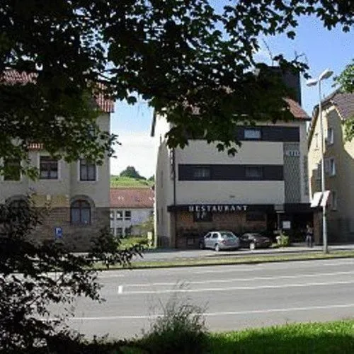 巴巴丽娜酒店，位于Dettenhausen的酒店
