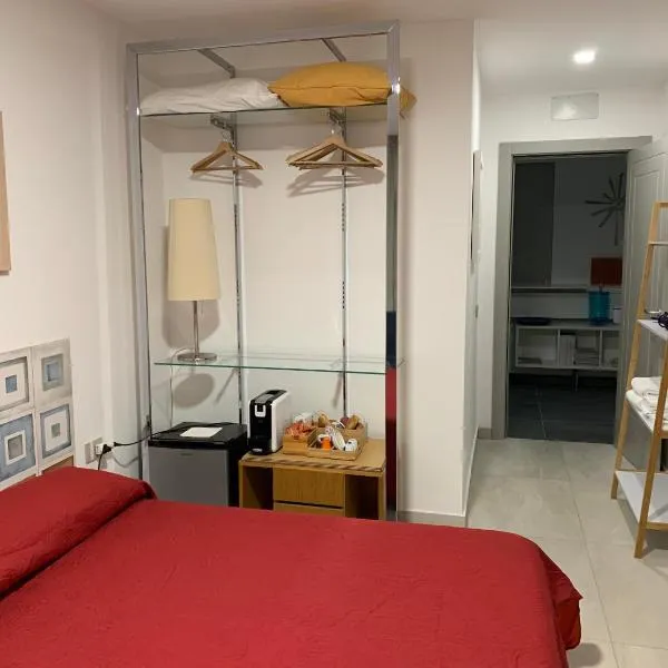 P. ROOM，位于贝内文托的酒店