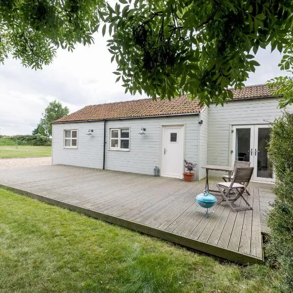 Dove Farm Cottage，位于劳斯的酒店