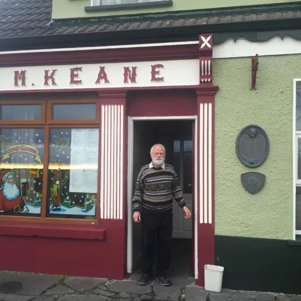Keane's Bar & Restaurant，位于Kilfearagh的酒店