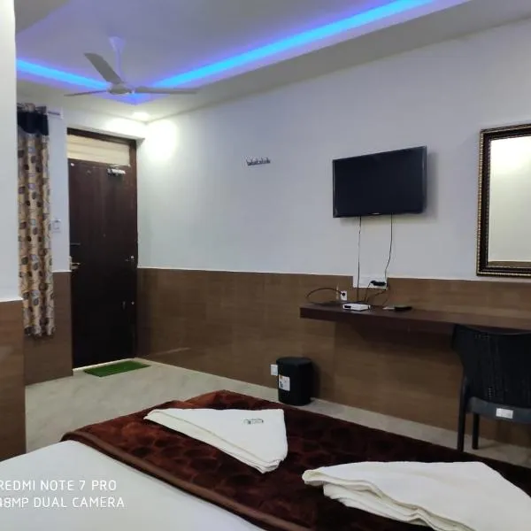 Hotel Sugam Karaikudi，位于Tiruppattūr的酒店