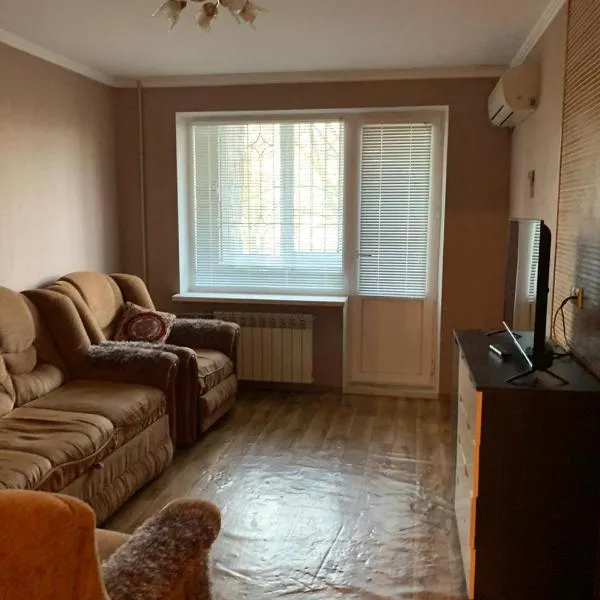 139А Проспект Добровольского Уютная Трех Комнатная квартира в Одессе，位于Nova Dofinivka的酒店