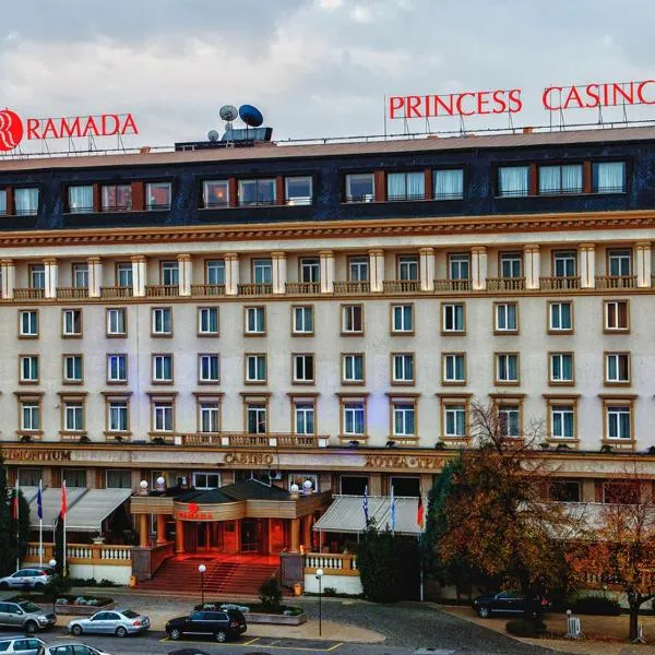 Ramada by Wyndham Plovdiv Trimontium，位于Voyvodinovo的酒店